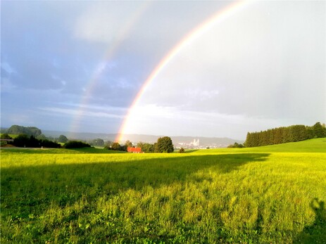 Doppelter Regenbogen über Ottobeuren