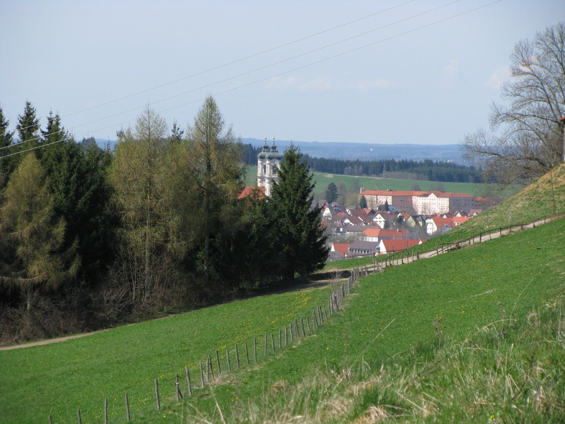 Blick von Guggenberg nach Ottobeuren