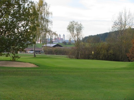 Blick vom Golfplatz nach Ottobeuren